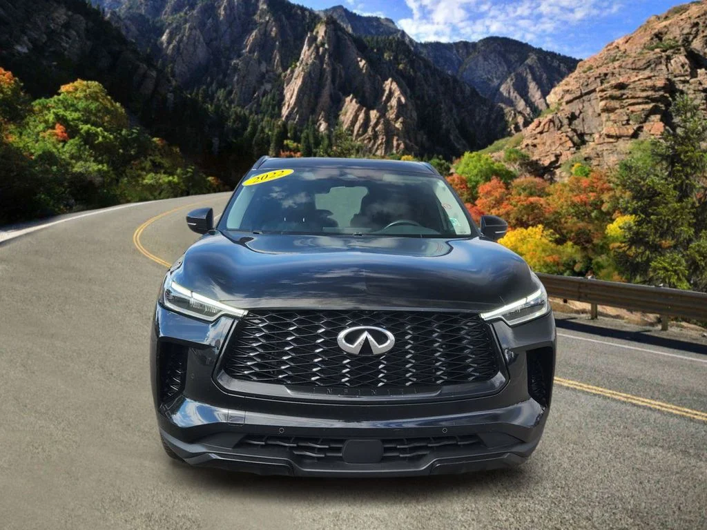 Used 2022 Black INFINITI LUXE image 6