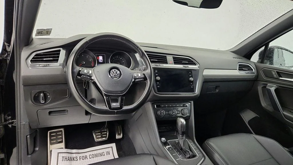 Used 2021 Deep Black Pearl Volkswagen 2.0T SE R-Line Black FWD image 12