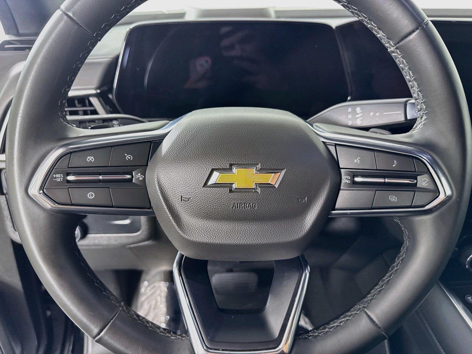 Used 2025 Black Chevrolet LT image 17