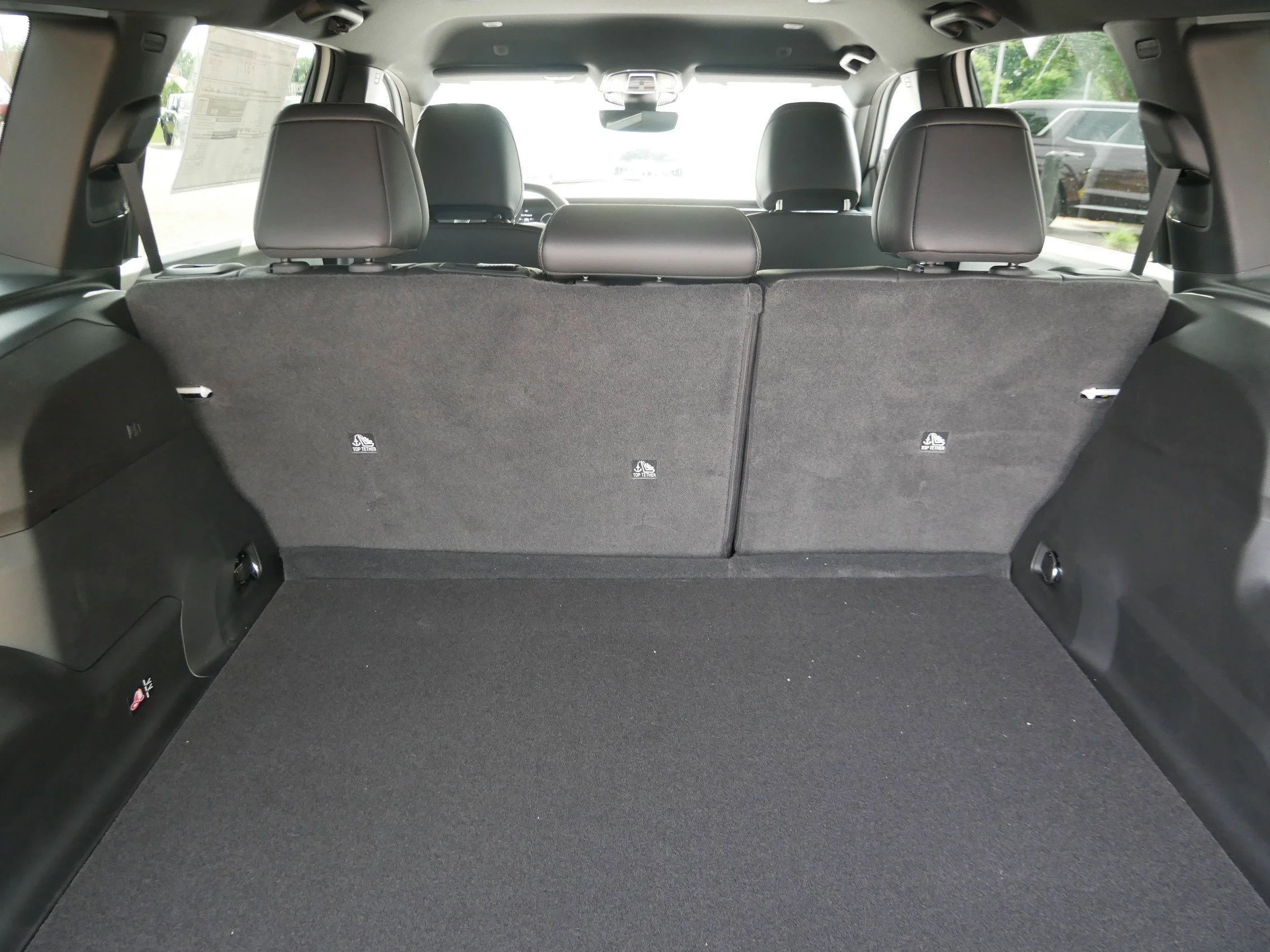 New 2026 Diamond Black Crystal Pearl-Coat Exterior Paint Jeep Limited image 12