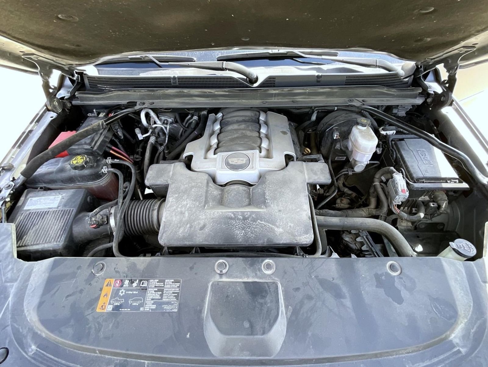 Used 2019 Gray Cadillac Premium Luxury image 27