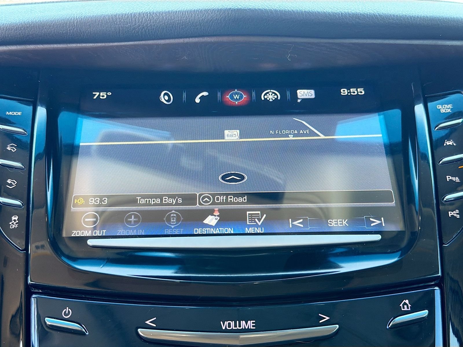 Used 2020 White Cadillac Luxury image 34