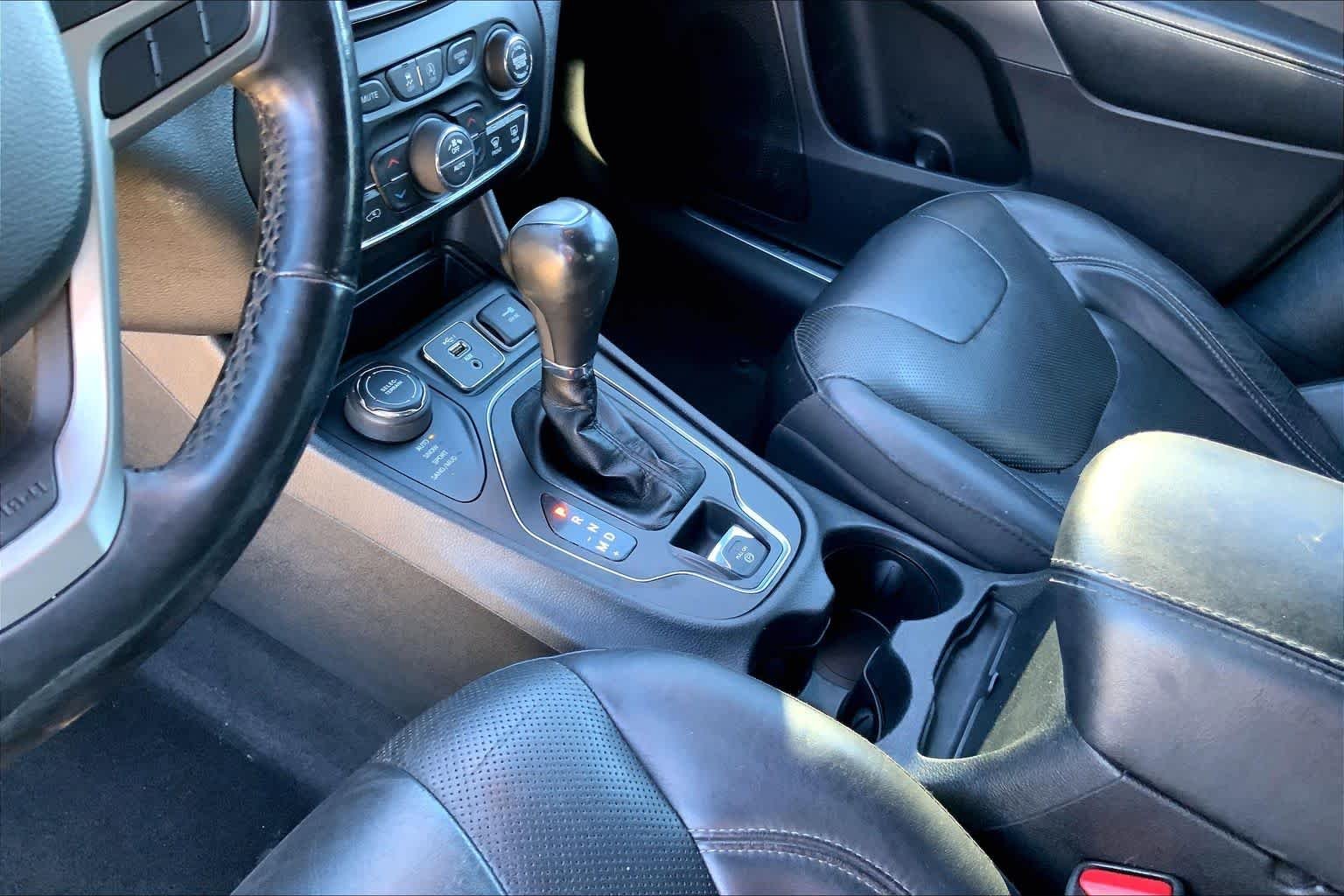 Used 2020 BLACK Jeep High Altitude image 15