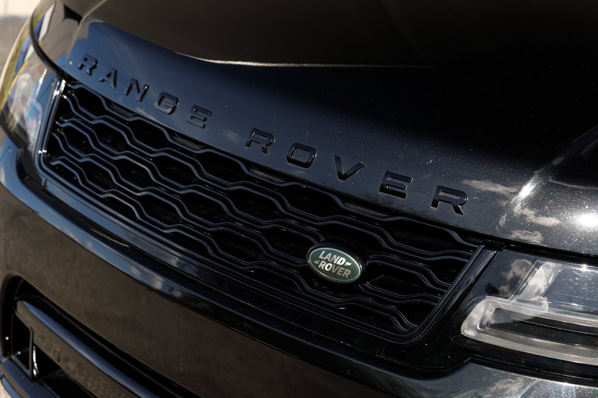 Used 2022 Black Land Rover SVR image 50