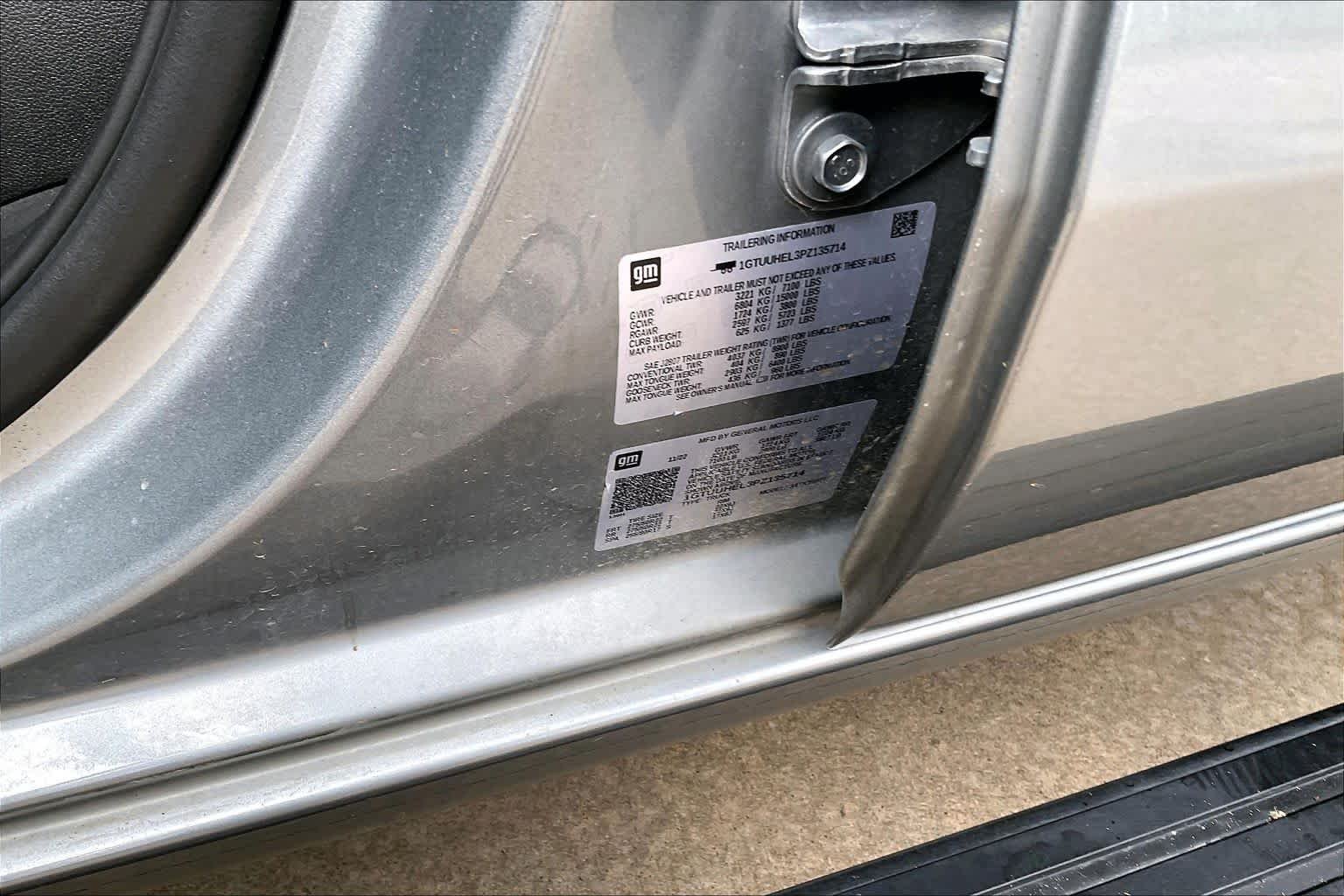 Used 2023 Sterling Metallic GMC Denali Ultimate image 34