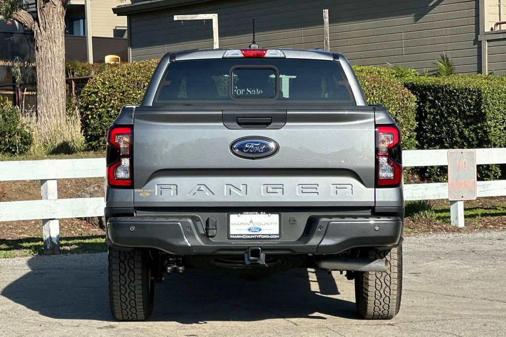 New 2025 Gray Metallic Ford XLT image 5