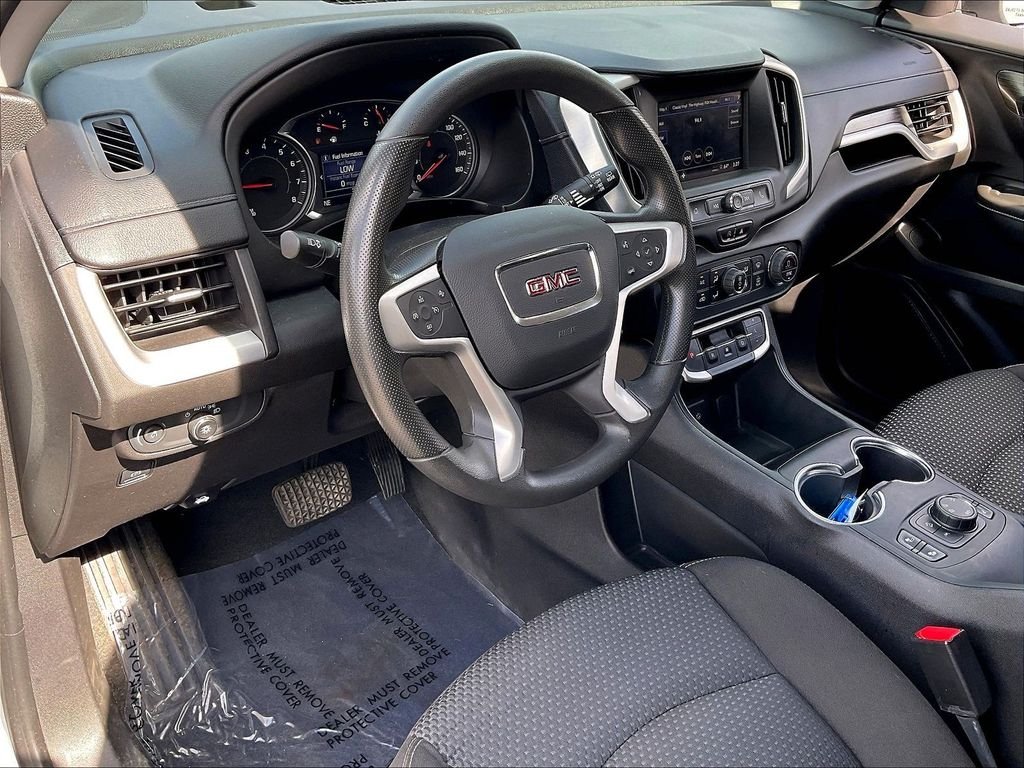 Used 2022 Quicksilver Metallic GMC SLE image 8