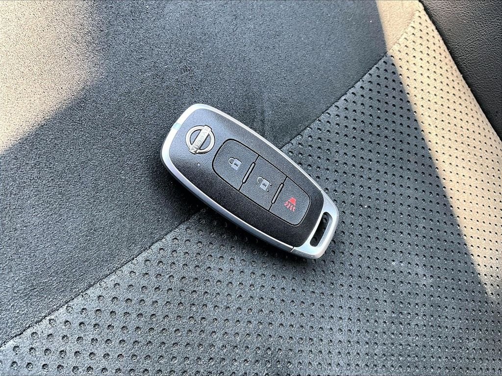 Used 2023 Gray Nissan ENGAGE image 28