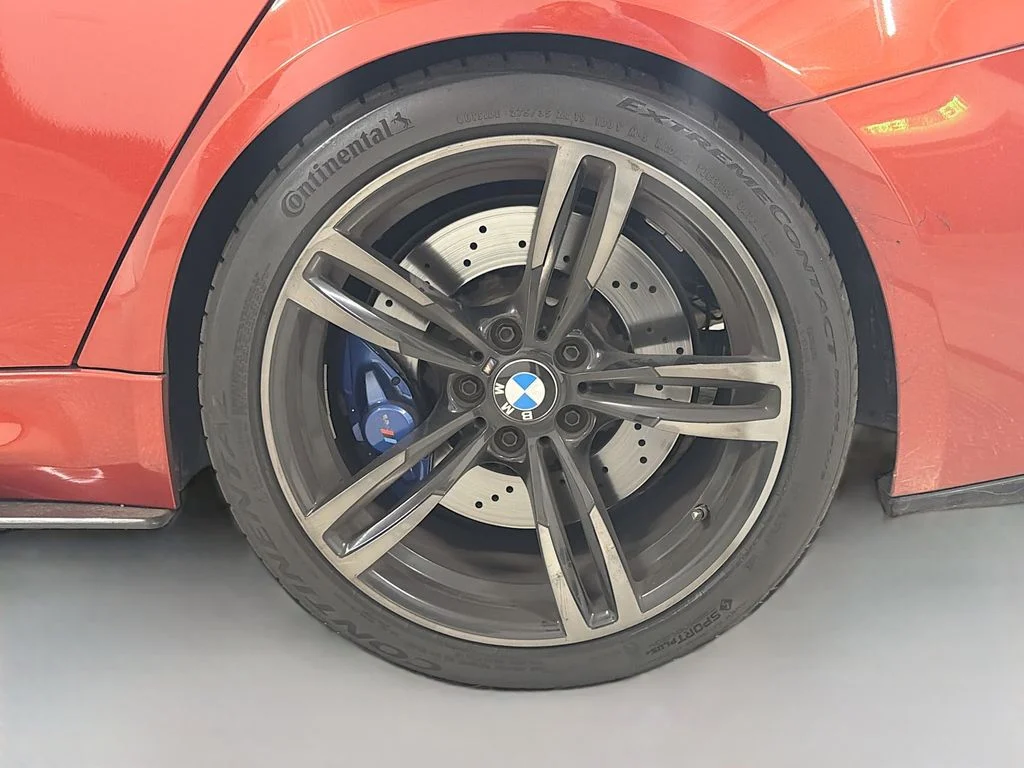 Used 2018 Orange BMW Base image 33