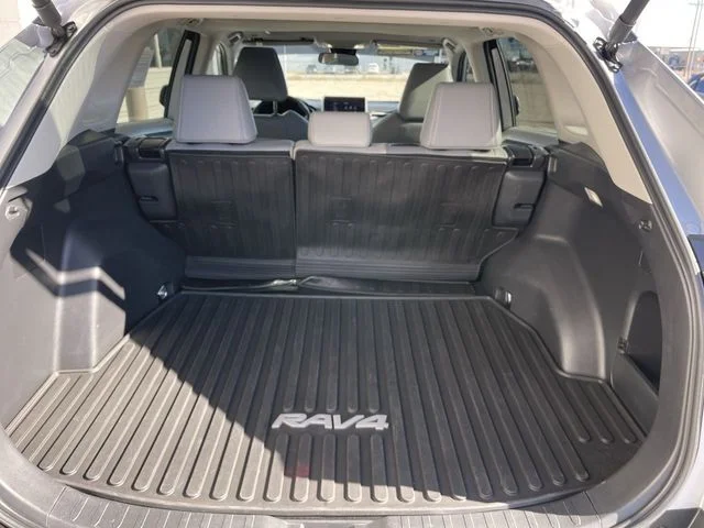 Used 2024 Silver Toyota XLE Premium image 23