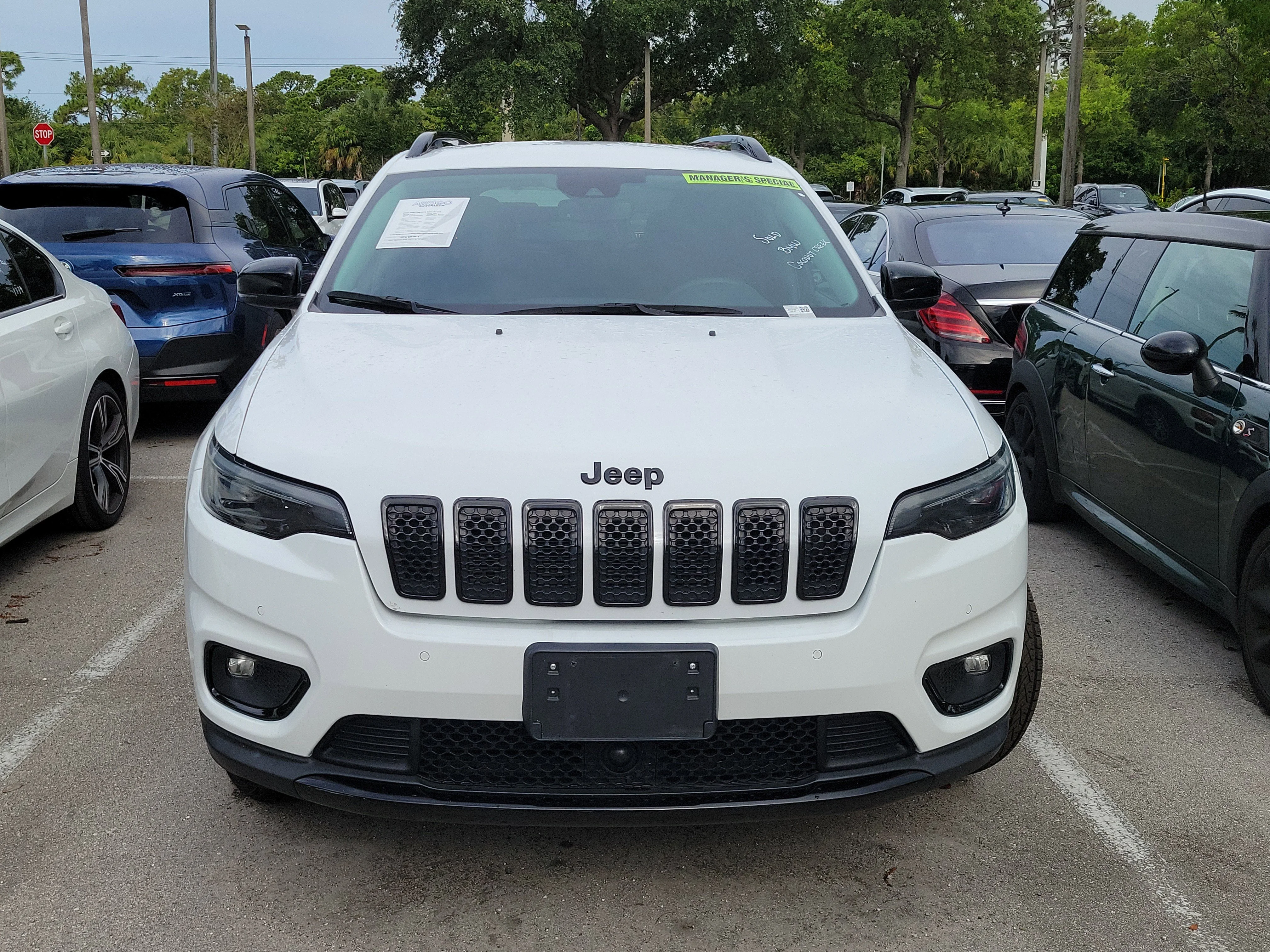 2023 Jeep Cherokee Altitude Lux 4X4's photo