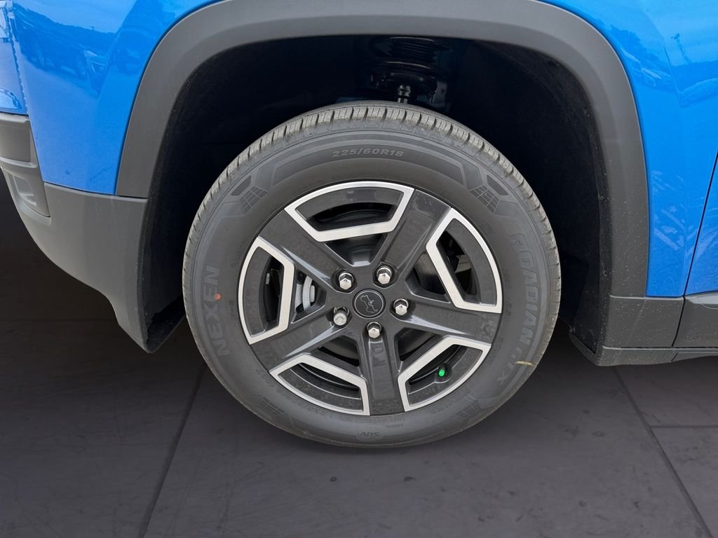 New 2026 Hydro Blue Pearl-Coat Exterior Paint Jeep Laredo image 9