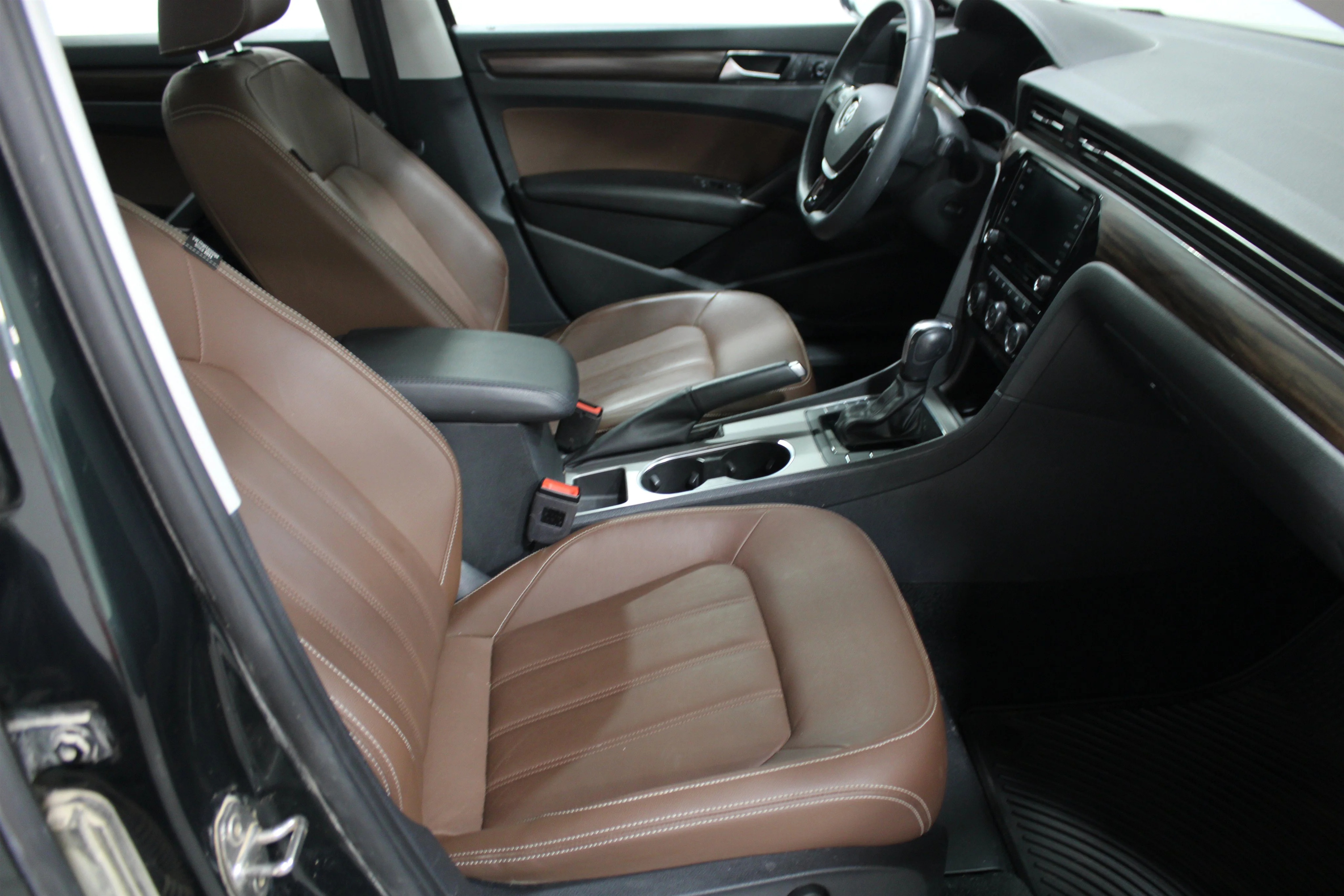 2022 Volkswagen Passat Limited Edition - Photo 24
