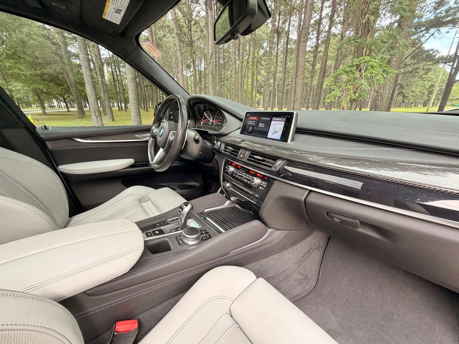 Used 2018 Silverstone Metallic BMW Base image 19