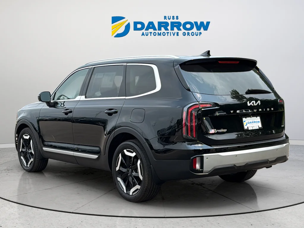 Used 2023 Black Kia EX image 3