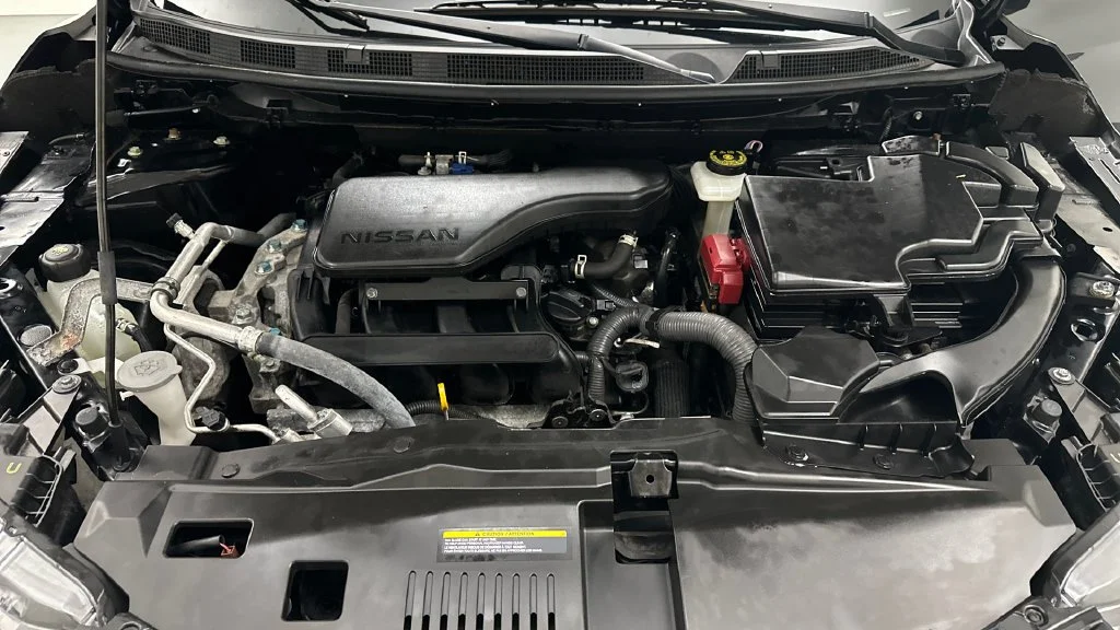 Used 2022 Black Nissan S image 11