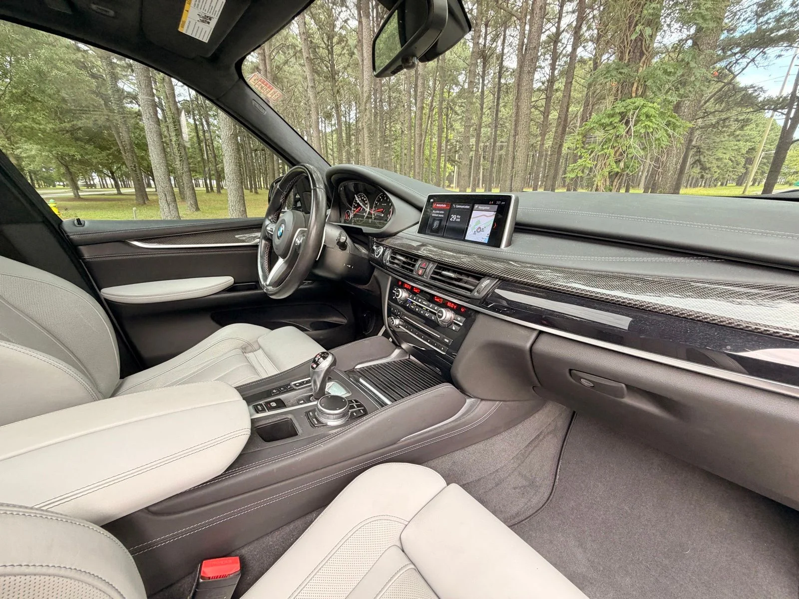 Used 2018 Silverstone Metallic BMW Base image 19