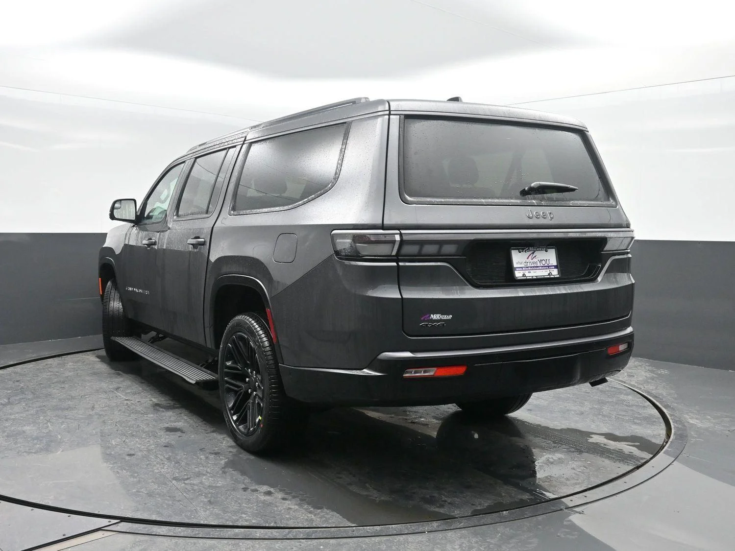 New 2026 Baltic-Gray Metallic Clear-Coat Exterior Paint Jeep Limited Reserve image 47