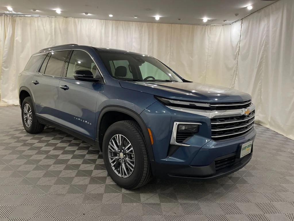 Used 2026 Lakeshore Blue Metallic Chevrolet LT image 3