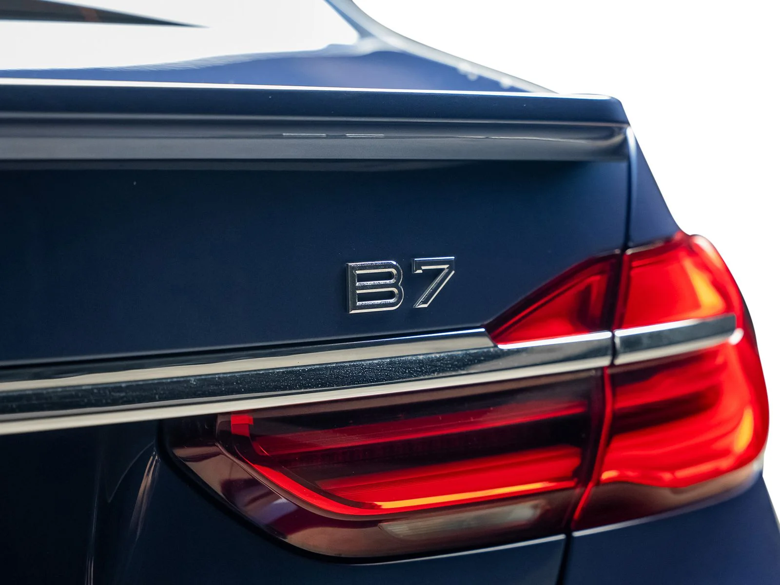 Used 2018 Blue BMW ALPINA B7 xDrive image 22