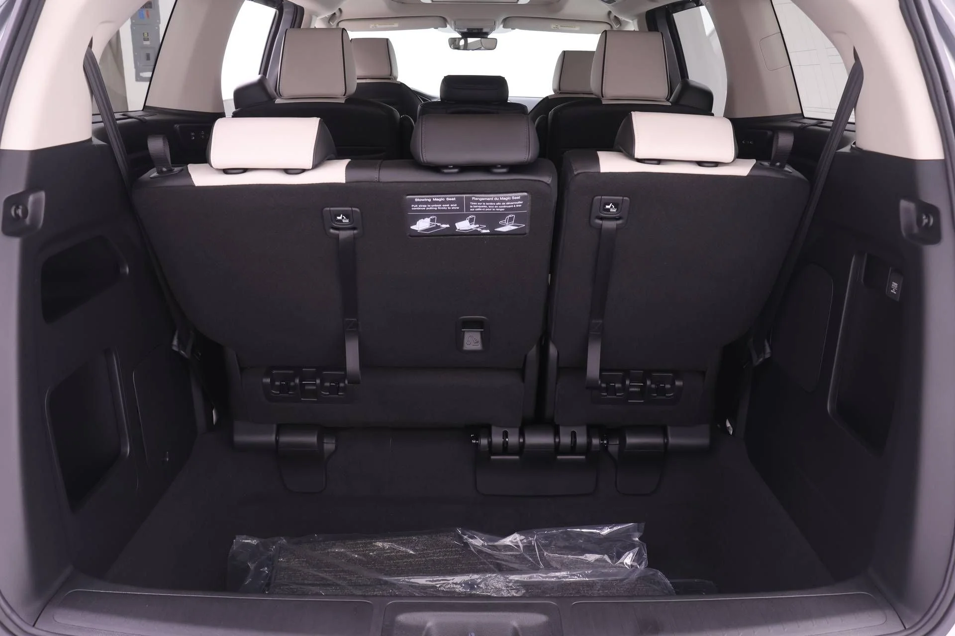 2026 Honda Odyssey Elite - Photo 14