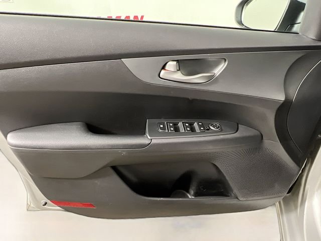 2021 Kia Forte LXS - Photo 27