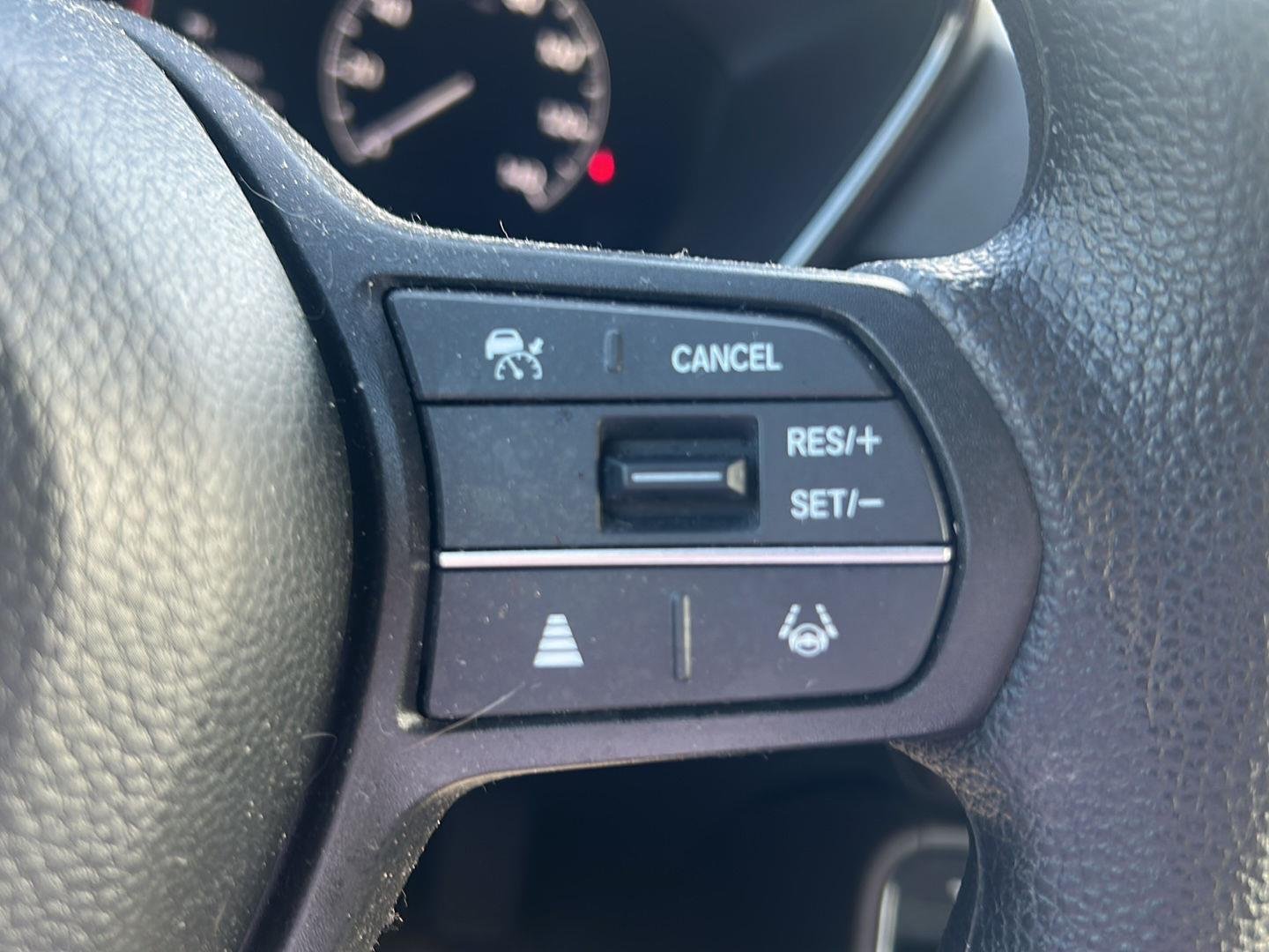 Used 2025 Canyon River Blue Metallic Honda EX image 17