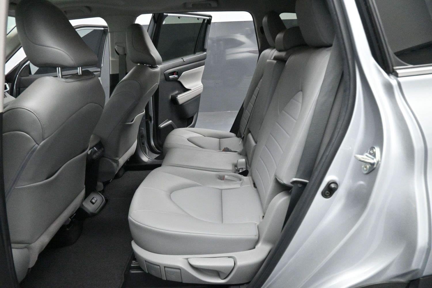 Used 2022 Celestial Silver Metallic Toyota XLE image 30