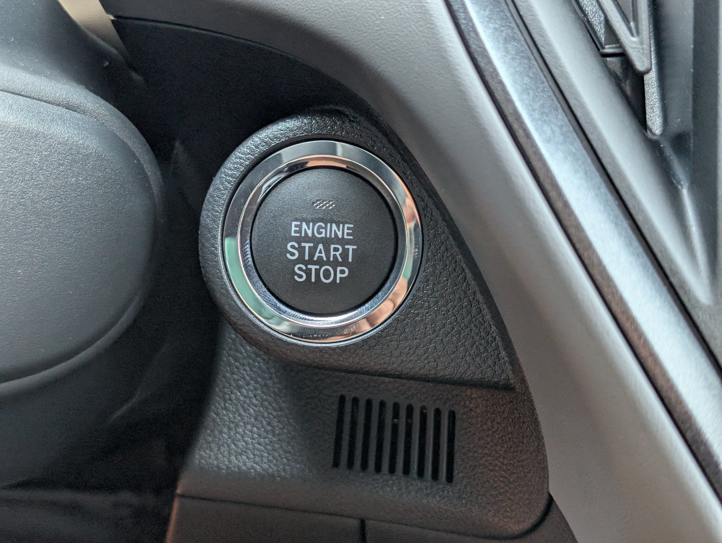 New 2026 MAGNETITE GRAY PEARL Subaru Premium image 18