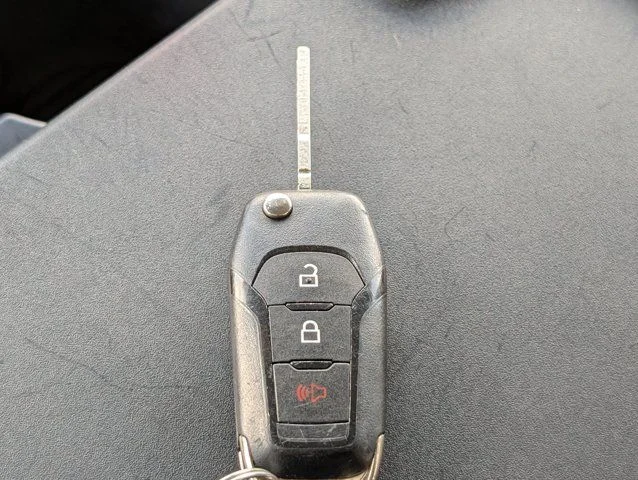Used 2023 Gray Metallic Ford XLT image 30