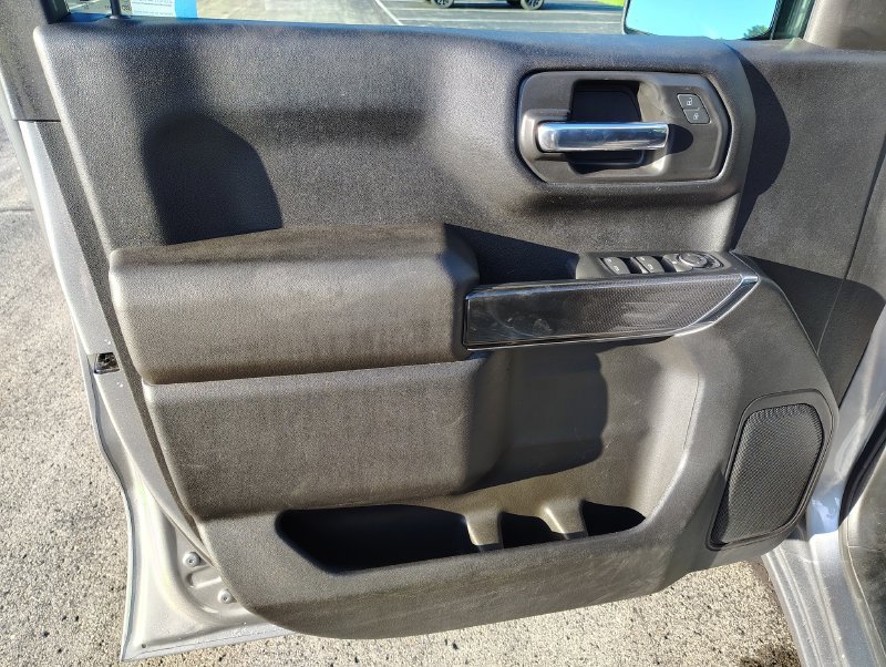 Used 2023 Gray Chevrolet Custom image 14