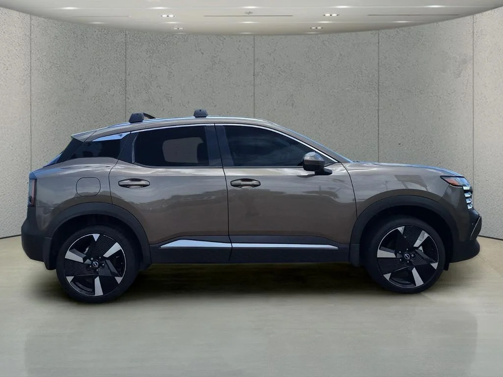 Certified Used 2025 Brown Nissan SR image 4