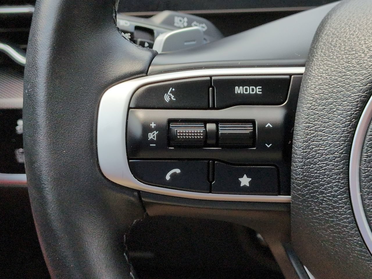 Certified Used 2025 Gravity Gray Kia SX-Prestige image 32