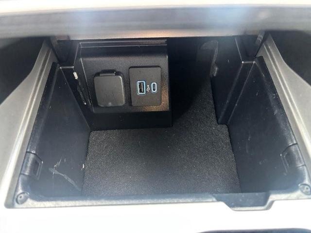 Certified Used 2022 Black Metallic Ford XLT image 98