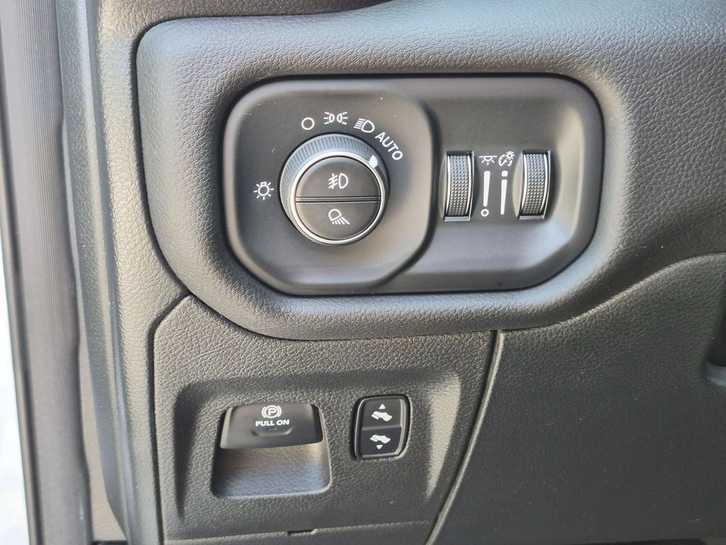 Used 2023 White Ram Laramie image 15