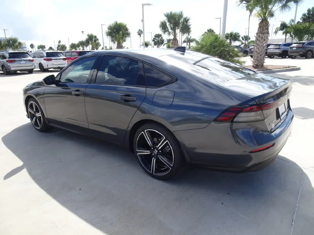 New 2026 Meteorite Gray Metallic Honda SE image 6