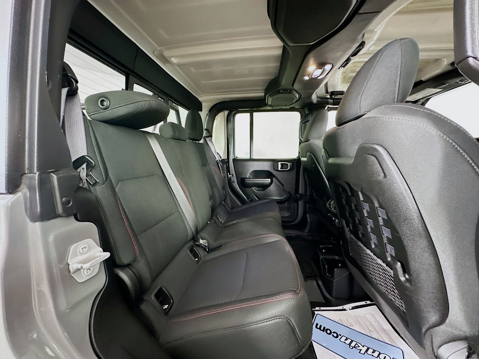 Used 2021 Sting-Gray Clearcoat Jeep Rubicon image 27