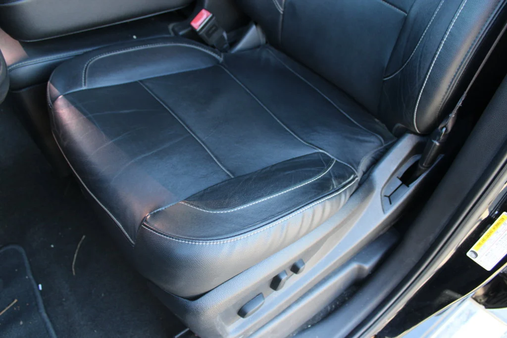 Used 2017 Black GMC SLT image 16