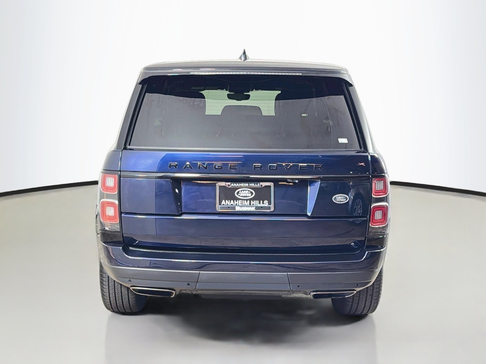 Used 2022 Portofino Blue Metallic Land Rover  image 4