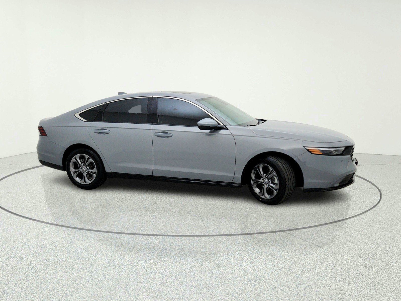 Used 2024 Urban Gray Pearl Honda EX-L image 6