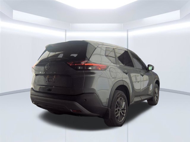Used 2023 Gray Nissan S image 2