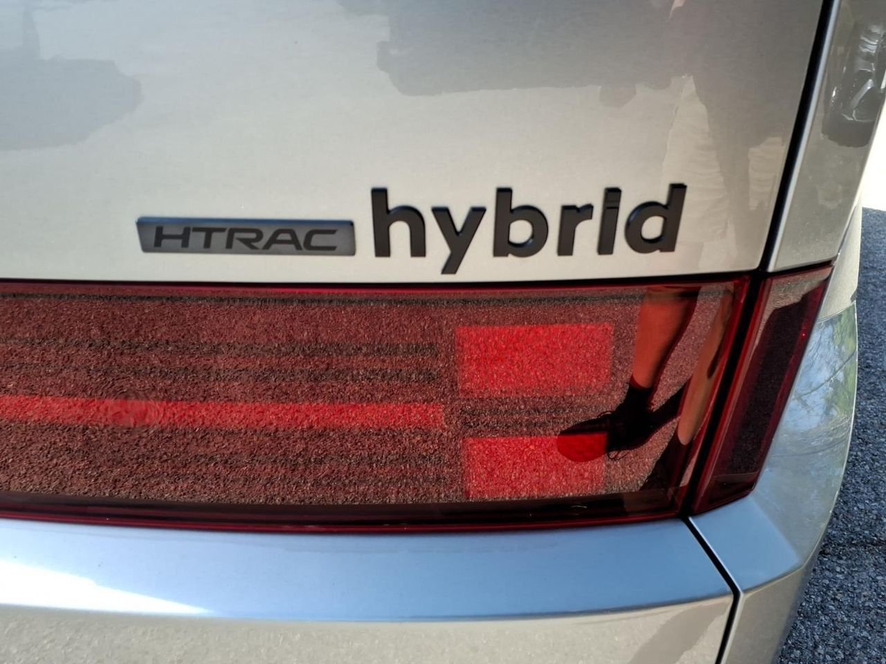 New 2026 Shimmering Silver Hyundai Calligraphy image 10