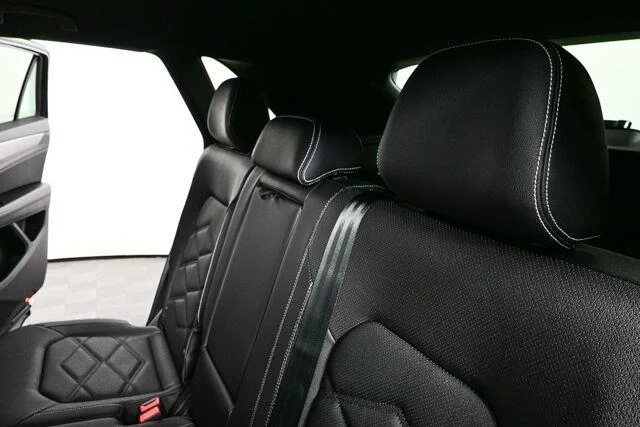 New 2026 Deep Black Pearl Volkswagen 2.0T SE image 22