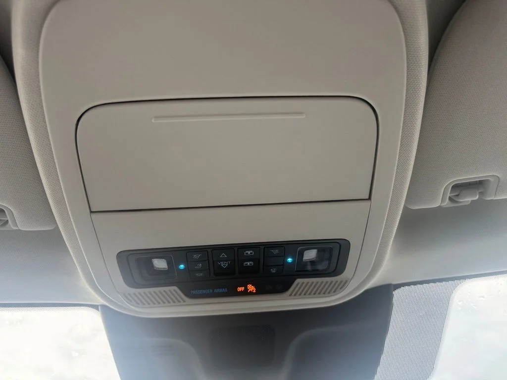 New 2026 Glacier Gray Metallic Tri-Coat Ford Active image 27