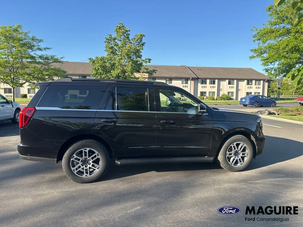 Used 2025 Black Ford Active image 3