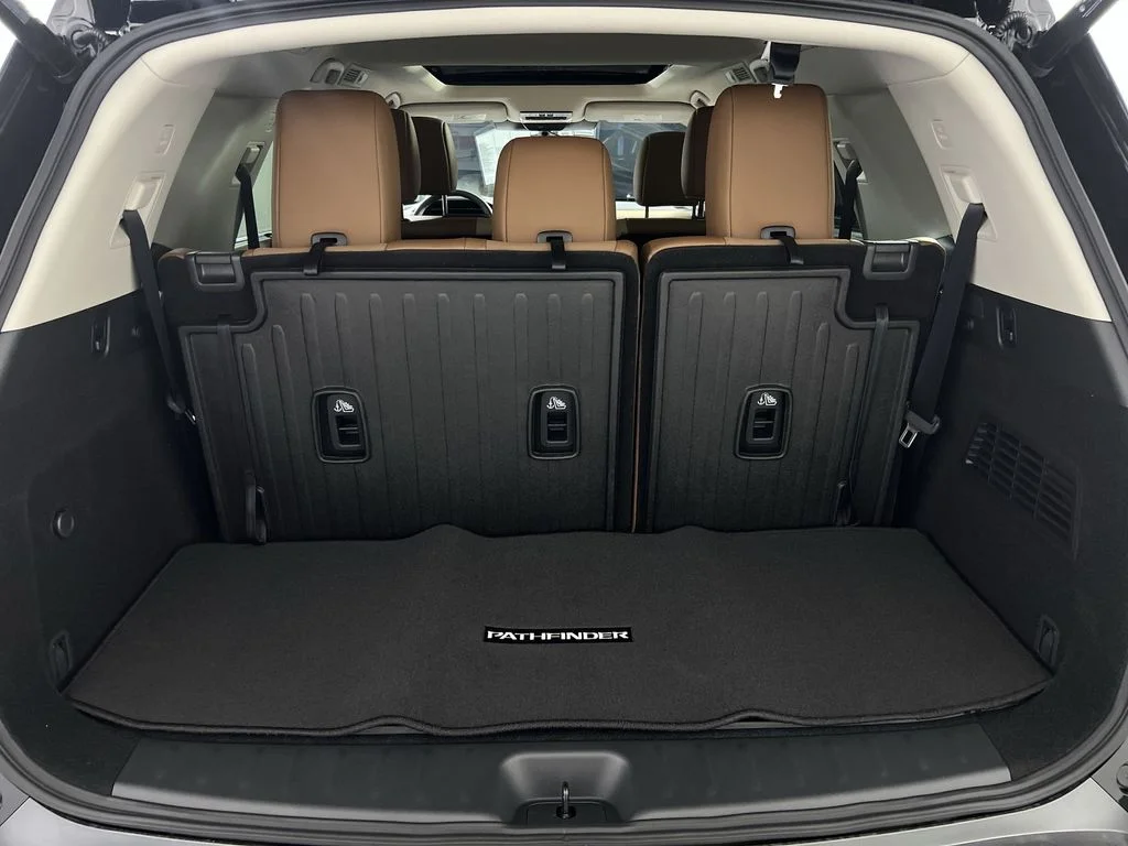 New 2026 Black Nissan Platinum image 20