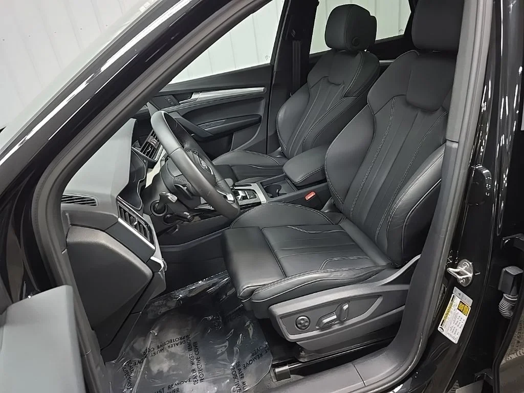 Used 2025 Black Audi 45 S line Premium image 30