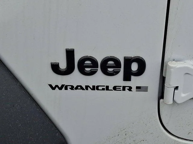 New 2026 Bright White Clear-Coat Exterior Paint Jeep Sport image 8