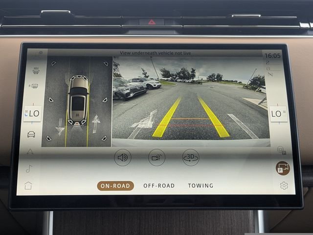 New 2027 Fuji White LAND ROVER  image 21