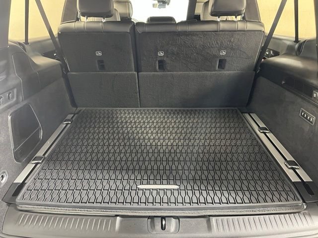 Used 2023 Black Jeep Series III image 29